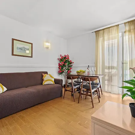 Resort Apartments Апартаменты Шибеник