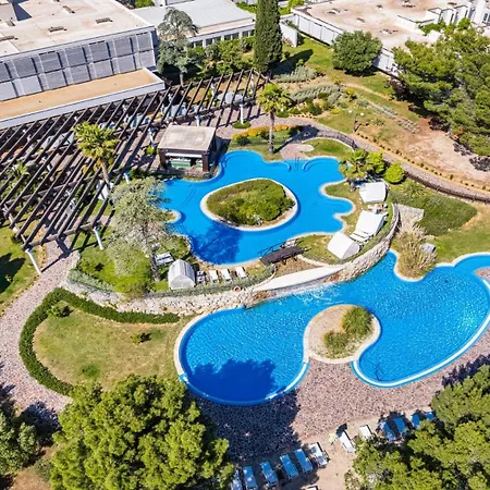 Апартаменты Resort Apartments Шибеник